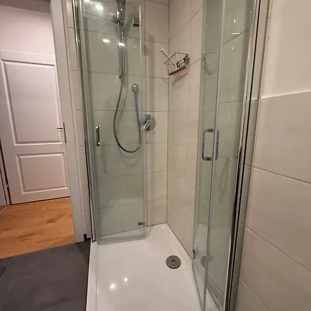 Am Waldrand Ruhe & *