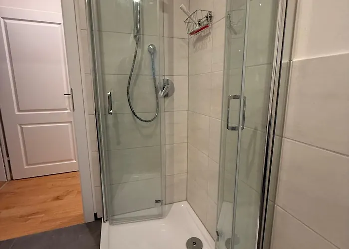 Am Waldrand Ruhe & *